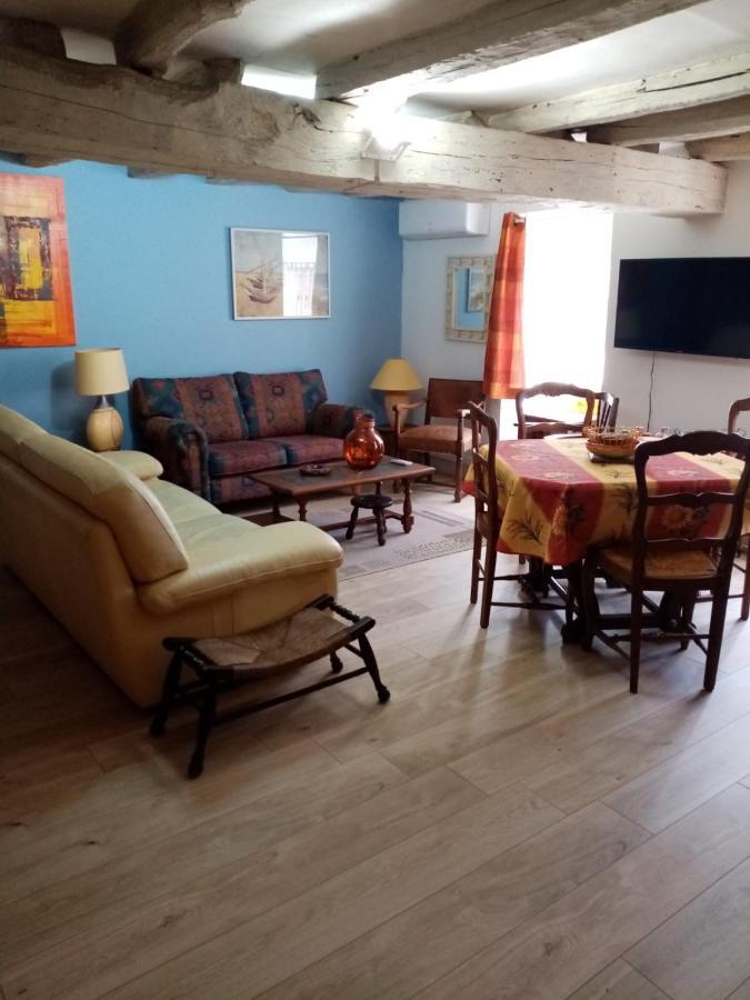Maisonnette De Charme Climatisee La Machine Esterno foto