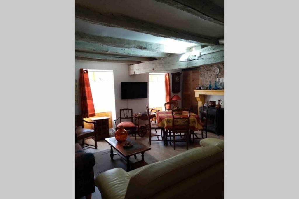 Maisonnette De Charme Climatisee La Machine Esterno foto